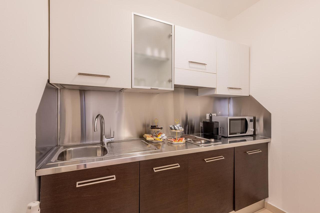 Milan Royal Suites - Centro Cadorna Zewnętrze zdjęcie